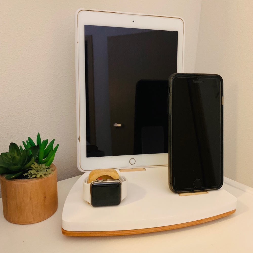 NytStand charging dock